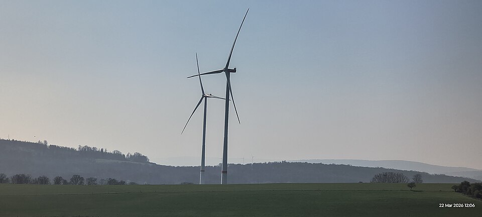 Real windmill photo for EnergyTech
